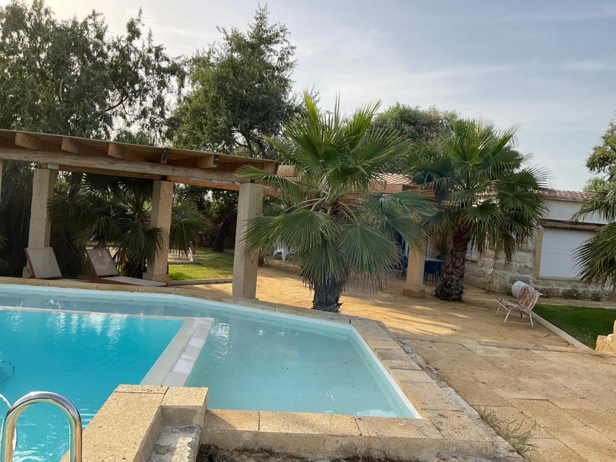 Mazet Du Pecheur Villa Saint-Laurent-dʼAigouze Екстериор снимка