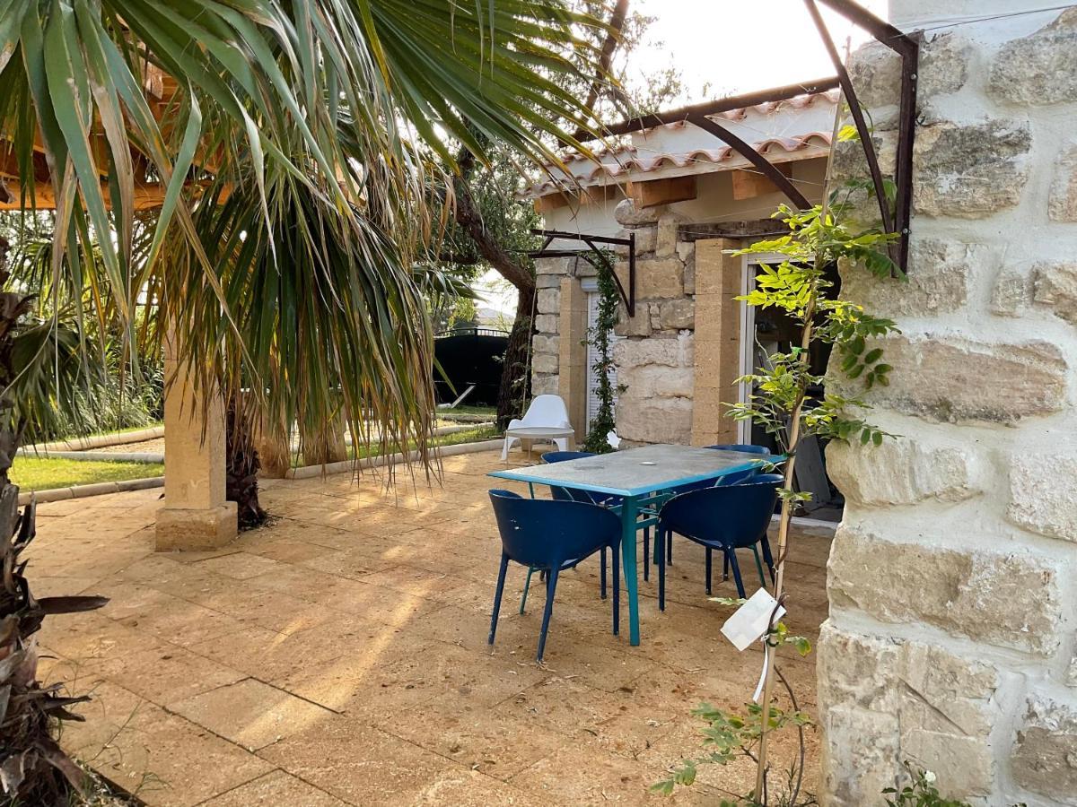 Mazet Du Pecheur Villa Saint-Laurent-dʼAigouze Екстериор снимка