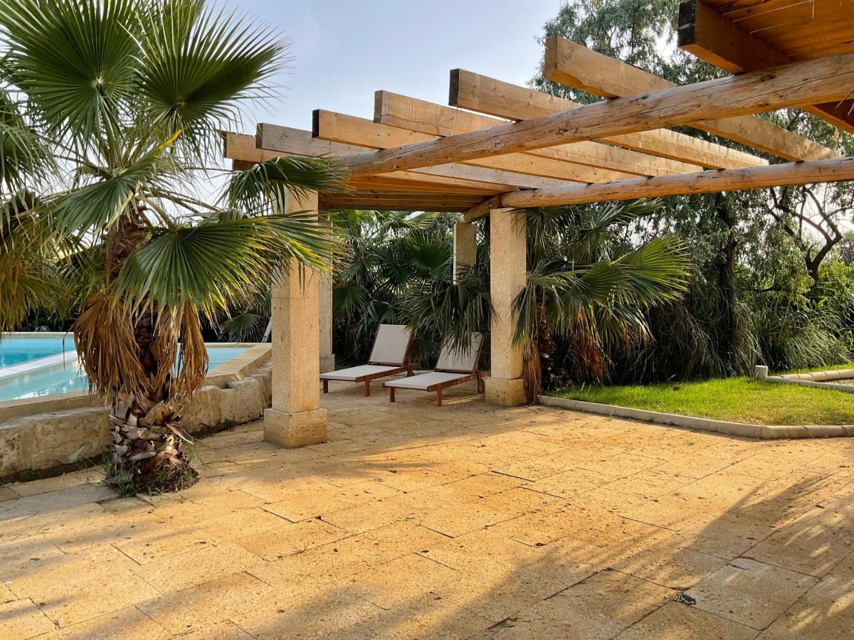 Mazet Du Pecheur Villa Saint-Laurent-dʼAigouze Екстериор снимка
